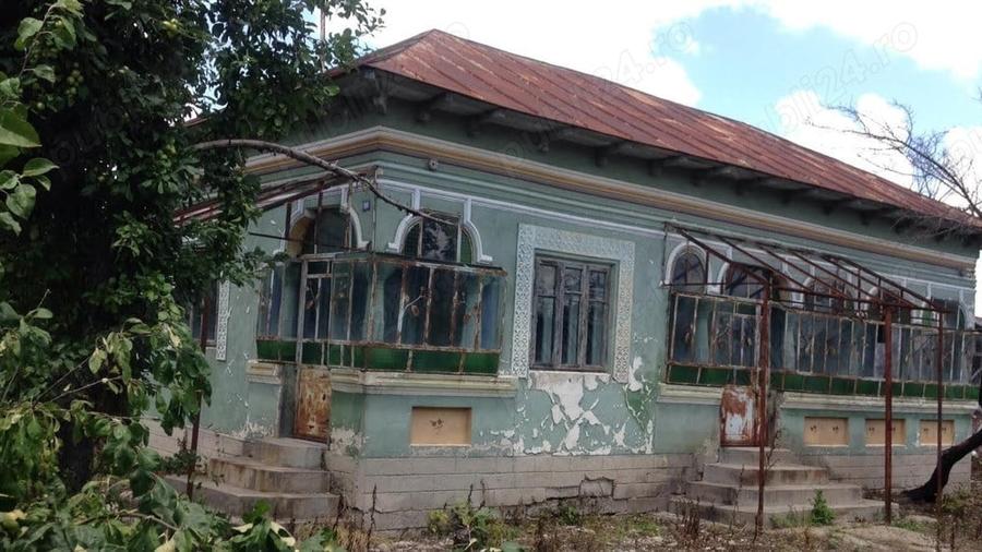Casă cu 3 camere în Cârlogani