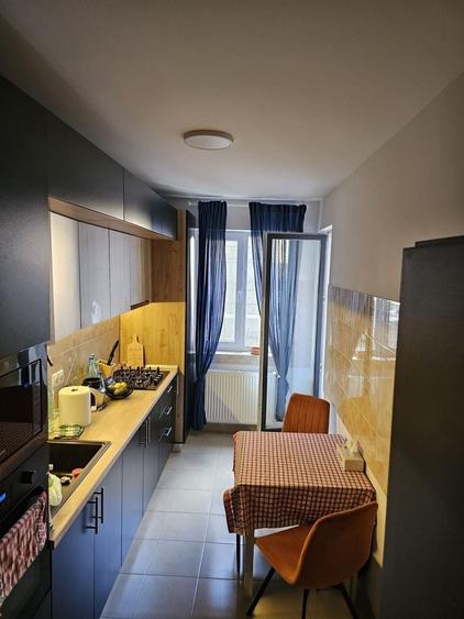 Apartament cu 2 camere decomandat, mobilat în Decebal