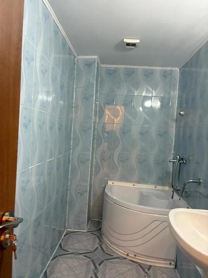 Apartament cu 2 camere decomandat în 13 Septembrie