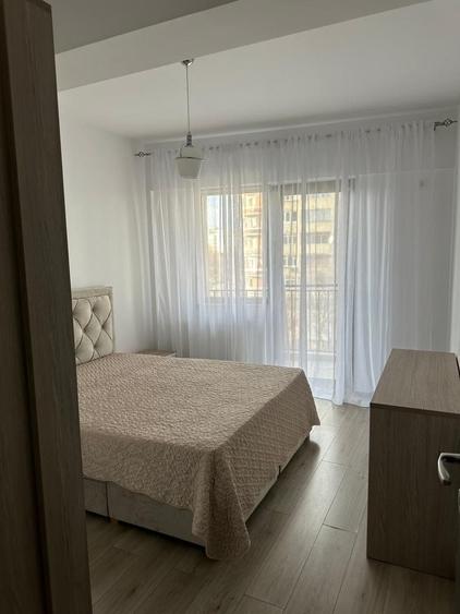 Apartament cu 2 camere decomandat în Basarabia