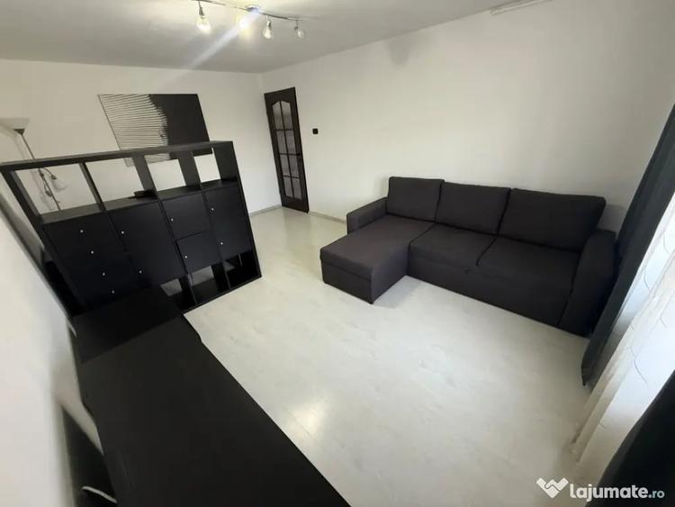 Apartament cu 2 camere decomandat în Rovine