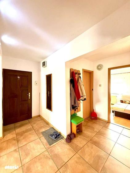 Apartament cu 3 camere decomandat în Central