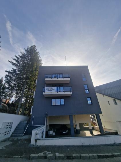Apartament cu 2 camere semidecomandat în Clăbucet