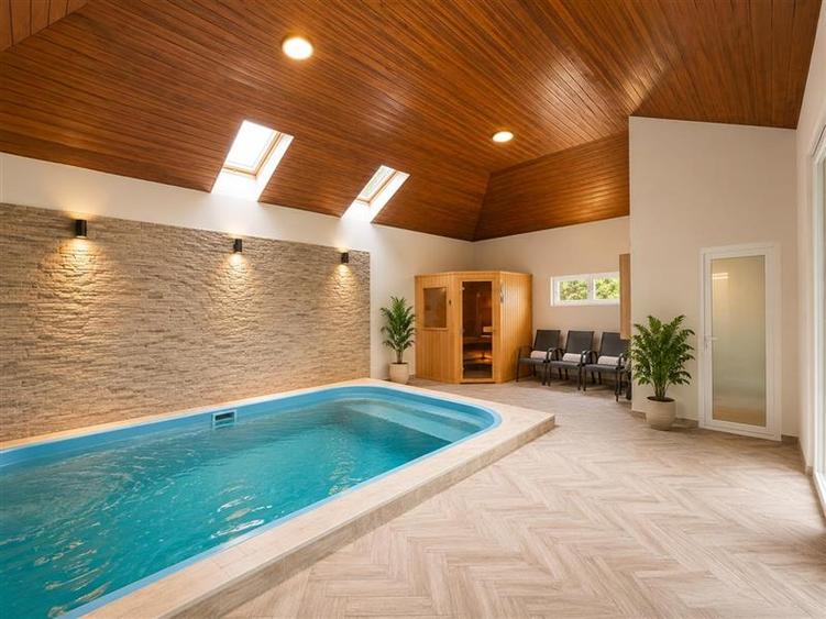 Casă individuală cu 7 camere cu Piscina în Exterior Est
