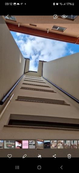 Apartament cu 3 camere decomandat în Energia