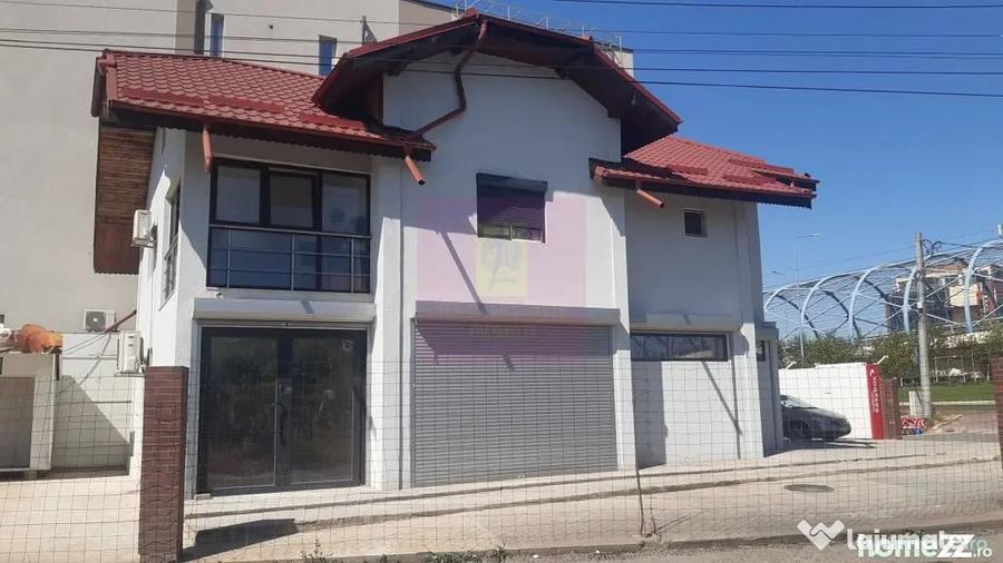 Casă cu 7 camere cu Teren 370 Mp în Cățelu