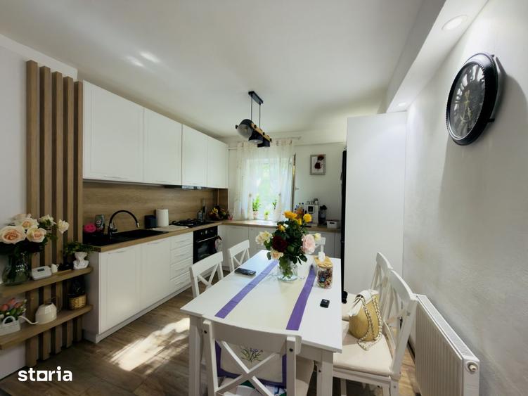 Apartament cu 3 camere decomandat în Est