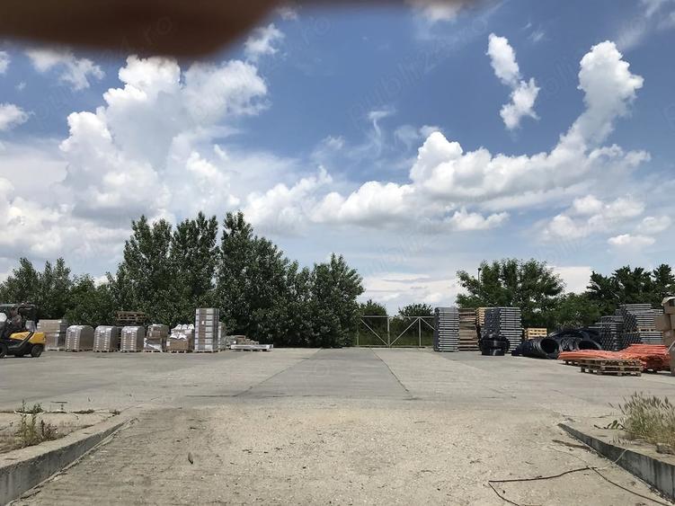 Spațiu comercial, de 1,720 mp, în Glina