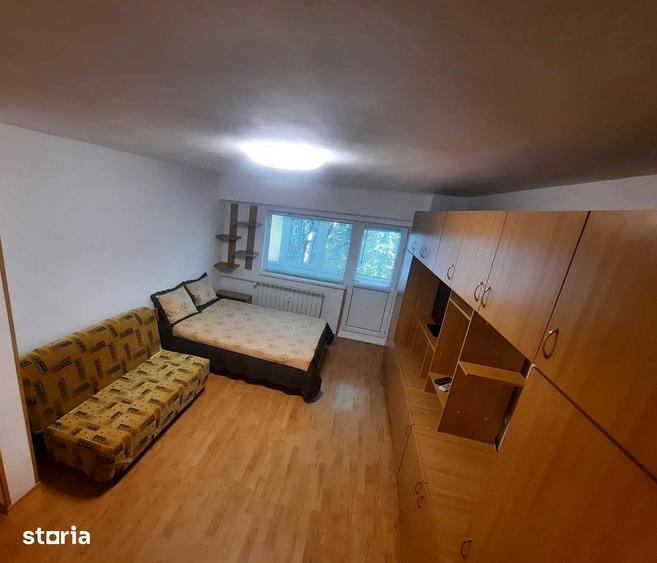 Garsonieră decomandată în Nerva Traian