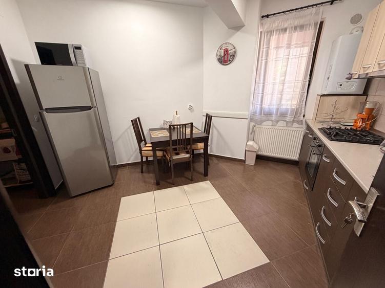 Apartament cu 3 camere decomandat în Dobroești