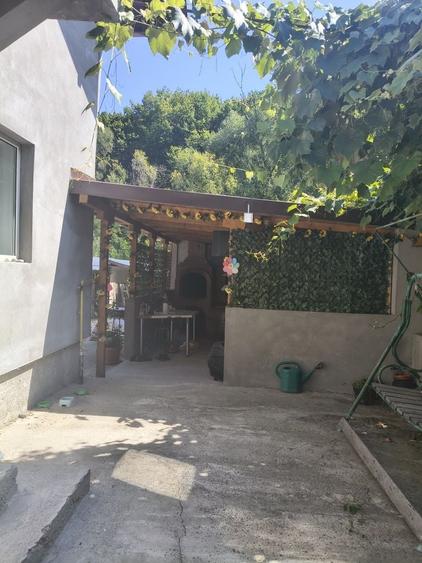 Casă cu 4 camere în Glâmbocu