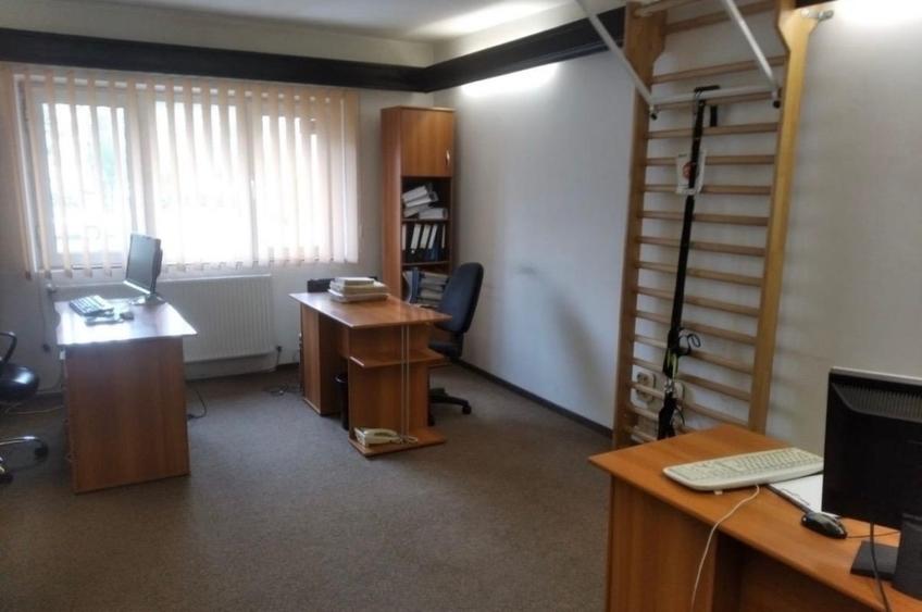 Apartament cu 4 camere decomandat în Păcurari