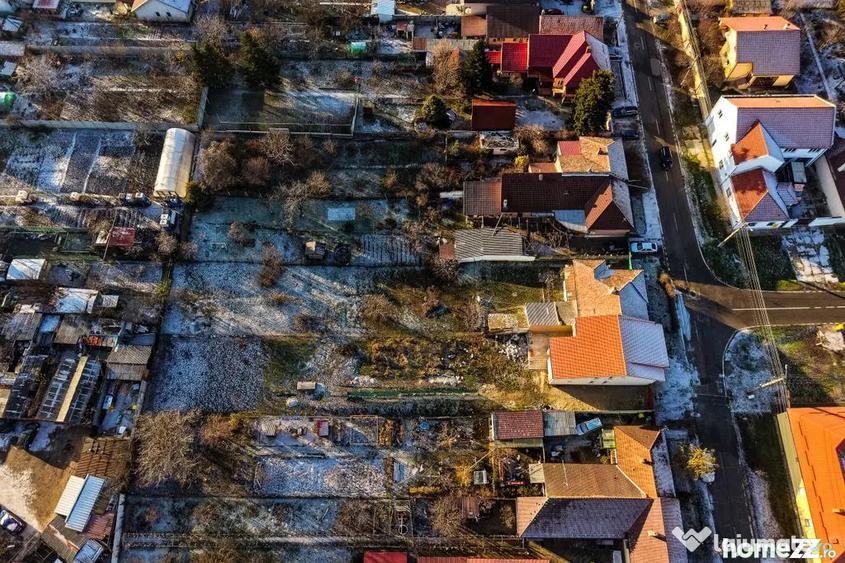 Casă cu 4 camere cu Canalizare în Aradul Nou