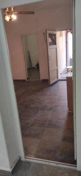 Spațiu comercial, de 75 mp, în Traian