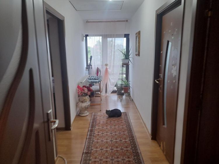Casă cu 4 camere în Miroslava