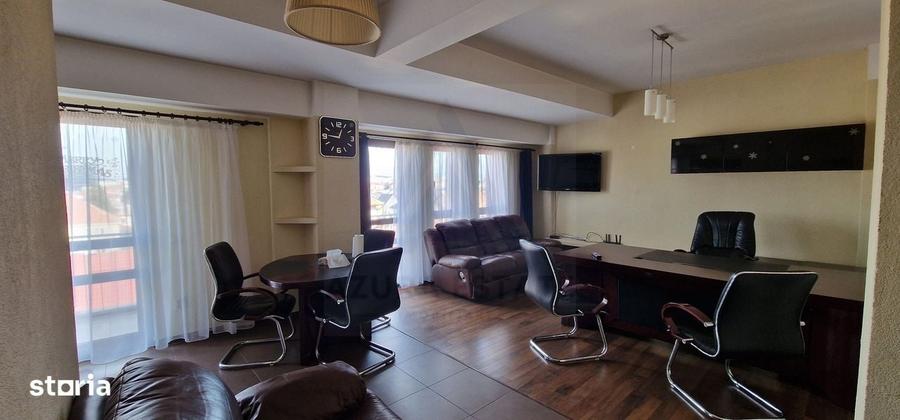 Apartament cu 3 camere în Calea Dumbrăvii
