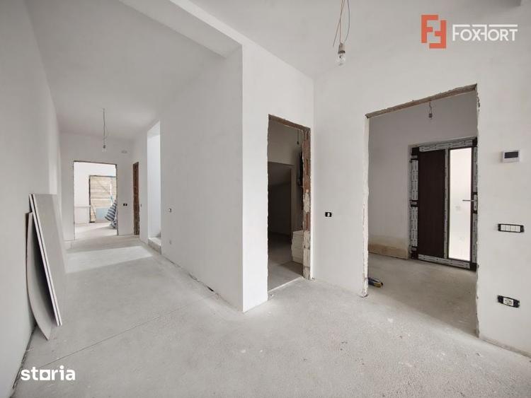 Casă cu 4 camere cu Teren 300 Mp în Giroc