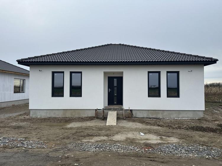 Casă cu 4 camere în Odoreu