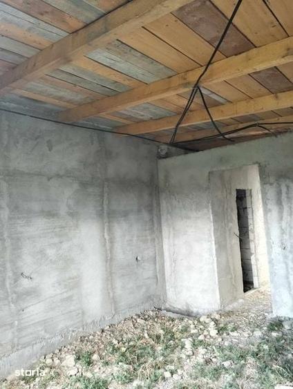 Casă cu 2 camere cu Teren 300 Mp în Gară