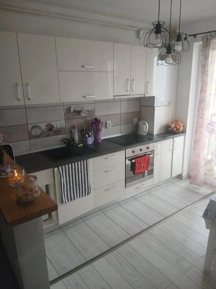 Garsonieră decomandată în Central
