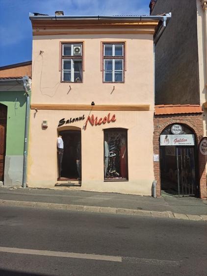 Spațiu comercial, de 80 mp, în Central