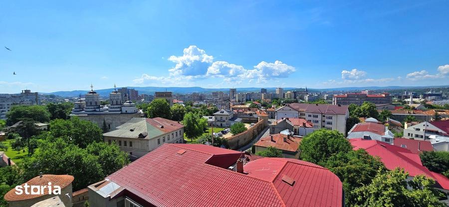 Apartament cu 3 camere decomandat în Independenței