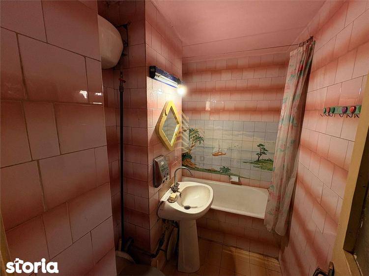 Apartament cu 3 camere decomandat în Central