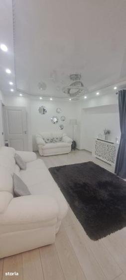 Apartament cu 3 camere decomandat în Cug