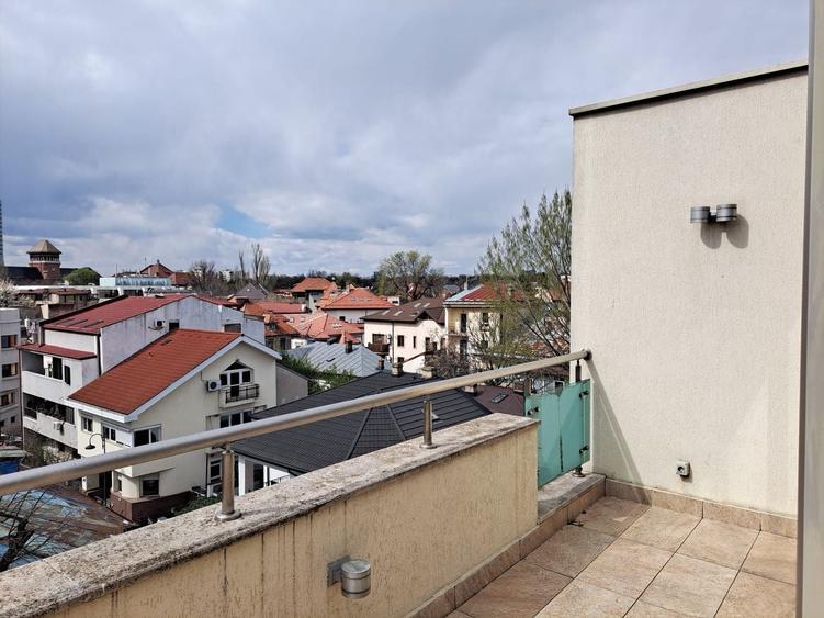 Apartament cu 2 camere semidecomandat în Capitale