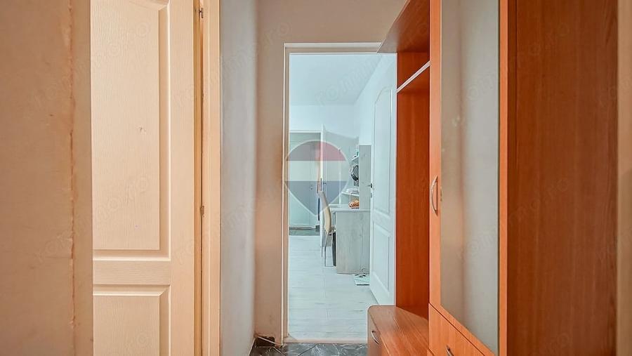 Apartament cu 2 camere semidecomandat în Noua