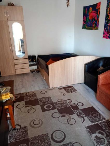 Apartament cu 2 camere decomandat în Petros