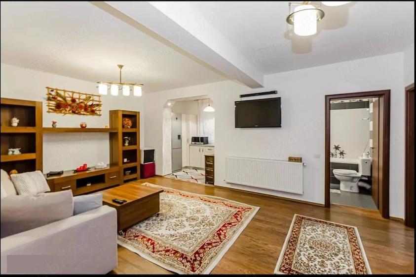 Apartament cu 3 camere decomandat în Turnișor