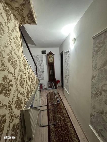 Casă cu 6 camere cu Teren 300 Mp în Central