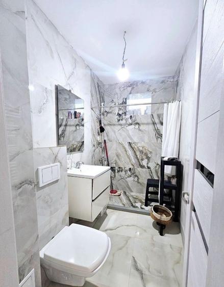Apartament cu 3 camere semidecomandat, mobilat în Alexandru Obregia