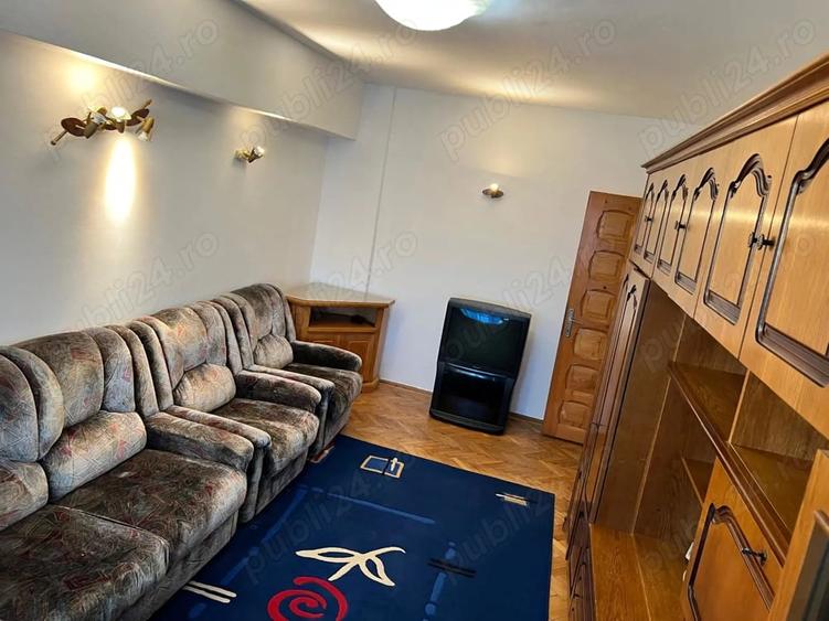 Apartament cu 4 camere decomandat în Central