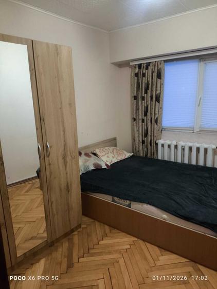 Apartament cu 4 camere decomandat în Central