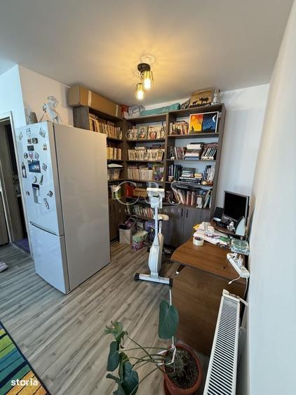 Apartament cu 3 camere semidecomandat în Luna