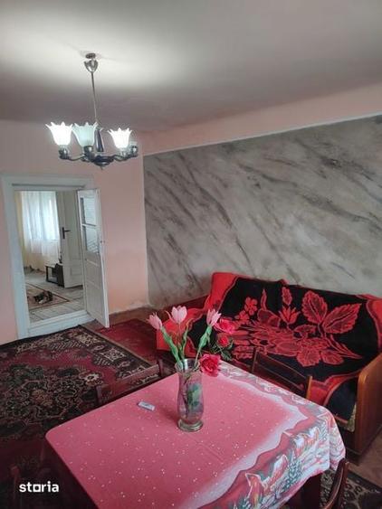 Casă cu 2 camere cu Teren 100 Mp în Central