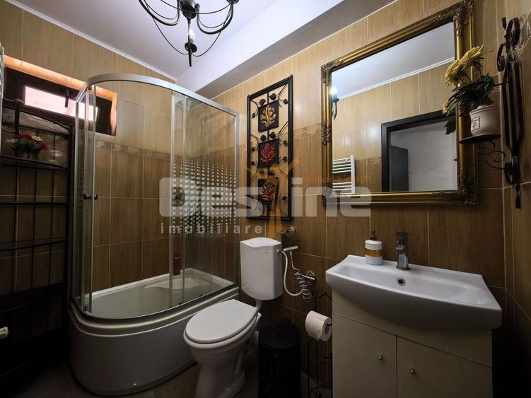 Apartament cu 3 camere decomandat, mobilat în Nicolina