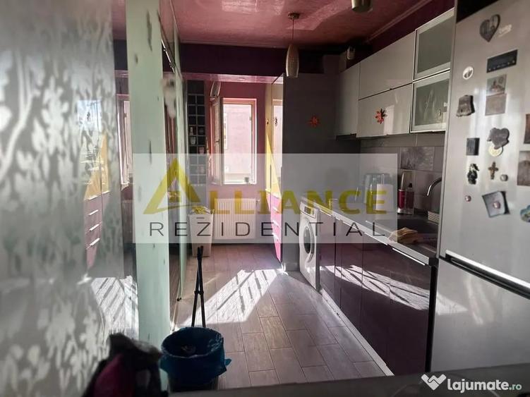 Apartament cu 3 camere decomandat în Berceni