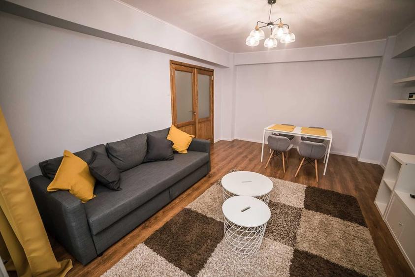 Apartament cu 2 camere decomandat în Exterior Vest