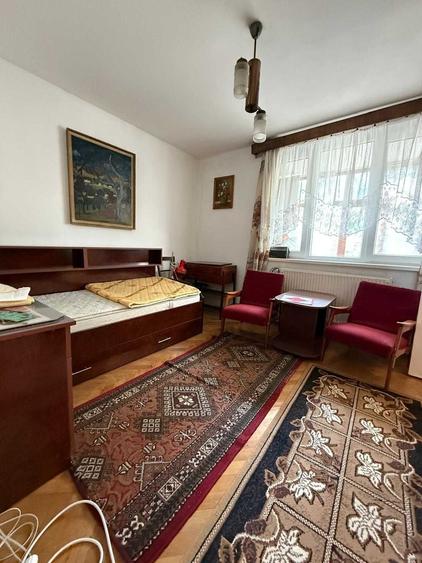 Apartament cu 2 camere decomandat în Cornișa