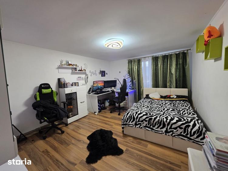 Casă cu 4 camere cu Teren 700 Mp în Central