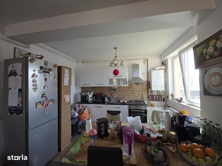 Apartament cu 3 camere în Dudu