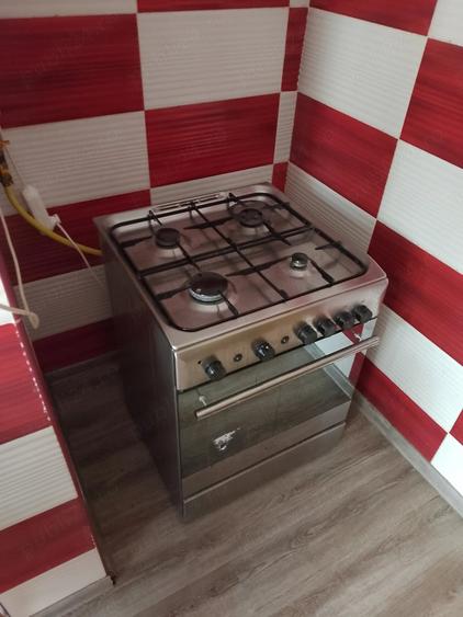 Apartament cu 3 camere decomandat în Patria