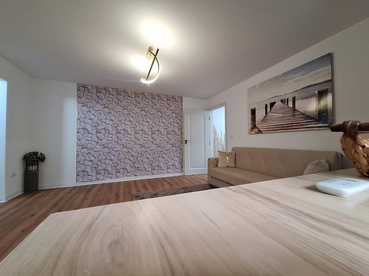 Apartament cu 2 camere semidecomandat, mobilat în Girocului
