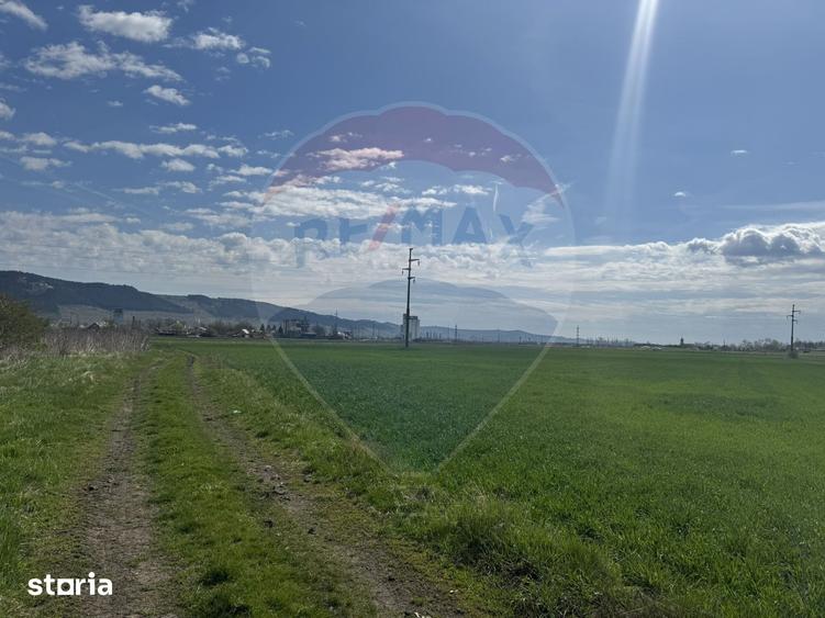 Teren de 8600 mp, în Iclod