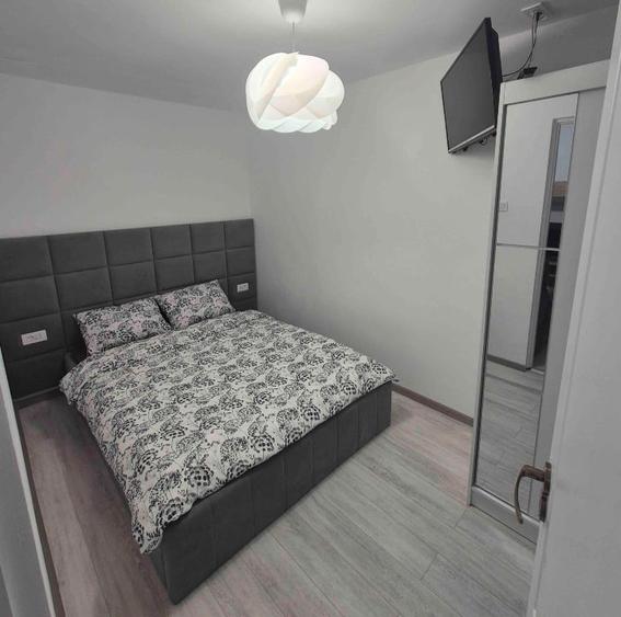 Apartament cu 2 camere semidecomandat, mobilat în Tomis Nord