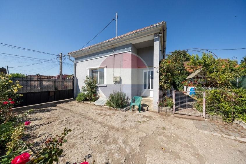 Casă individuală cu 6 camere cu Teren 1048 Mp în Satulung