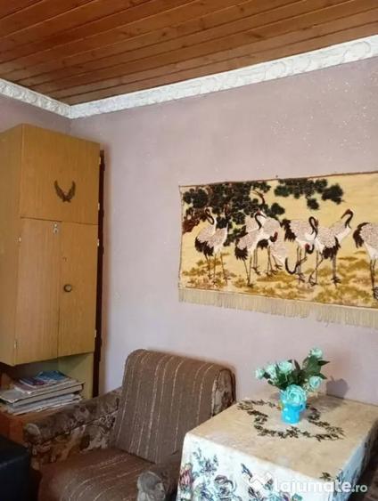 Casă cu 4 camere cu Teren 1900 Mp în Central